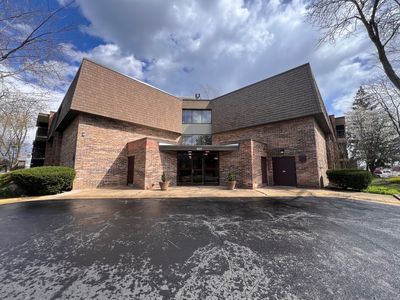 907 S Williams St APT 305, Westmont, IL, 60559