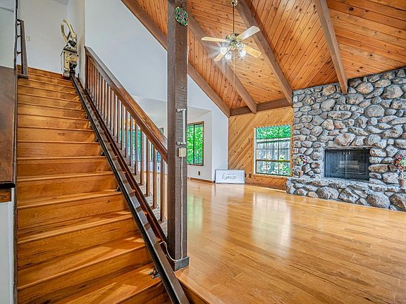 3rd image of 4703 Santa Rosita Court