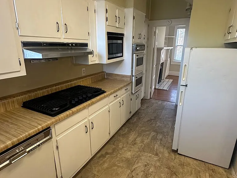139-141 S. Pickens Street — Photo 7