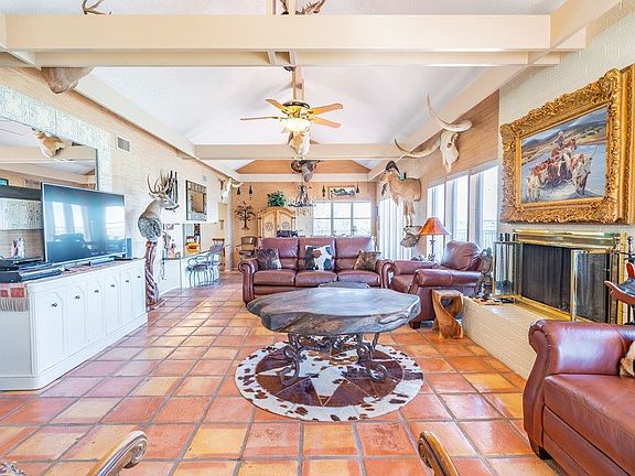 4th image of 2950 Red Bluff Cir