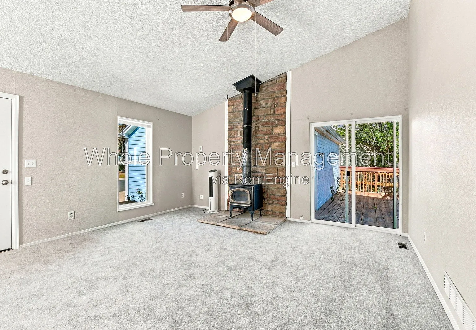 3 bed, 1.0 bath, 1200 sqft, $2,295 — Photo 2