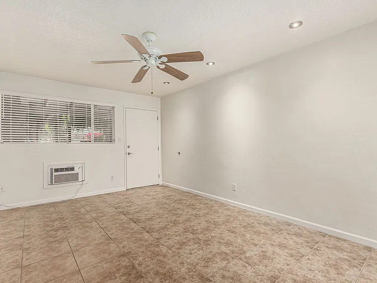 3540 E Montecito Ave — Photo 10