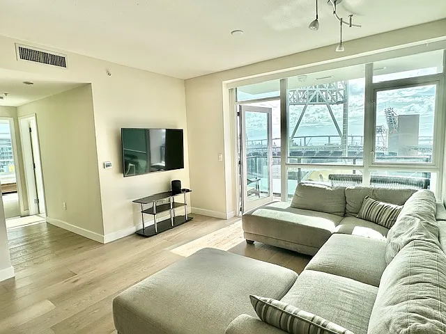 2 bed, 1200 sqft, $4,950 — Photo 4