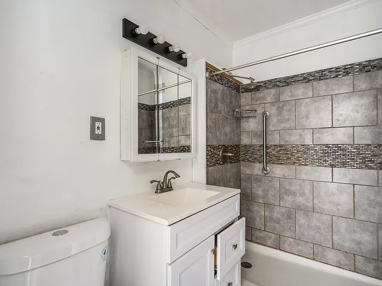12512 McGowan Ave — Photo 10