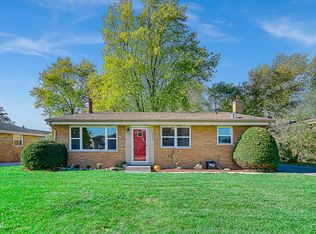 7302 Maplewood Dr, Justice, IL 60458