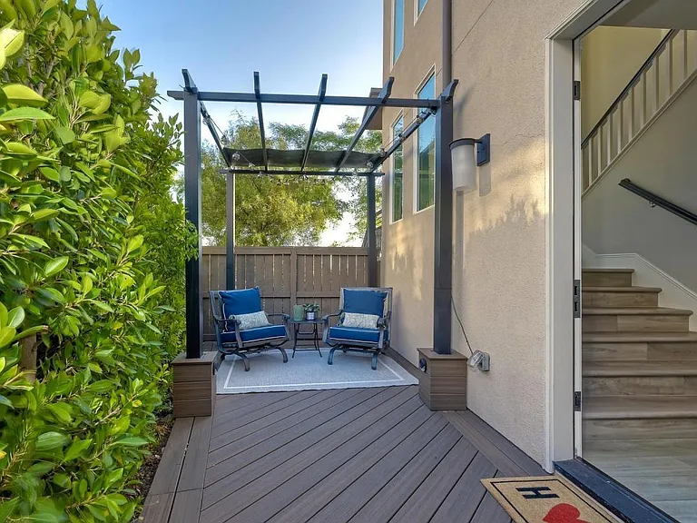 16242 Camden Cir — Photo 23
