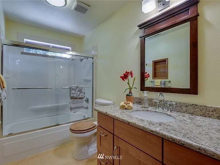 upstairs bathroom