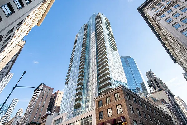 Rented by Level Group | media 27