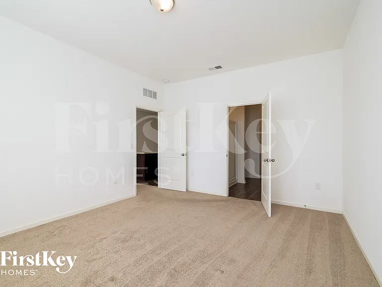 343 Eaglecrest Dr — Photo 8