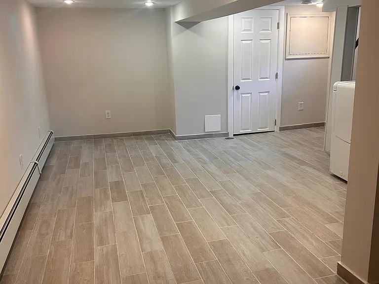 8906 Tonnelle Ave — Photo 14