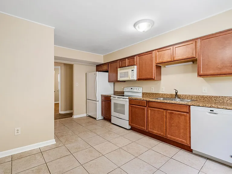 4117 Rainbow Dr — Photo 11