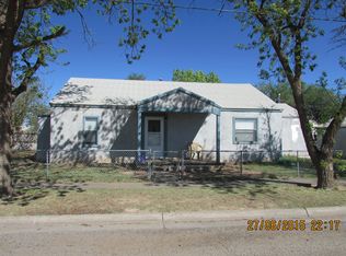 416 W 4th St, Portales, NM 88130