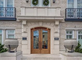 300 8th St NE UNIT 403, Washington, DC 20002