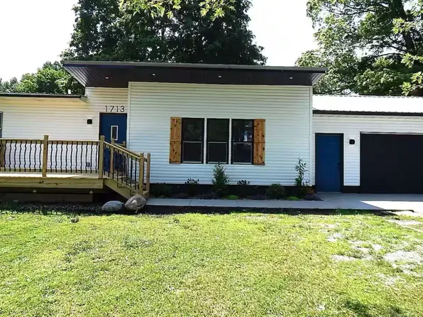 1713 5th St, La Porte, IN 46350