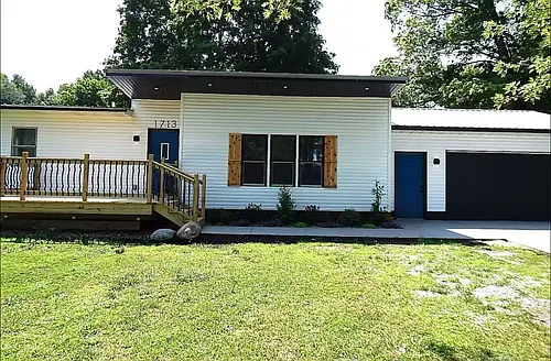 1713 5th St Photo 1