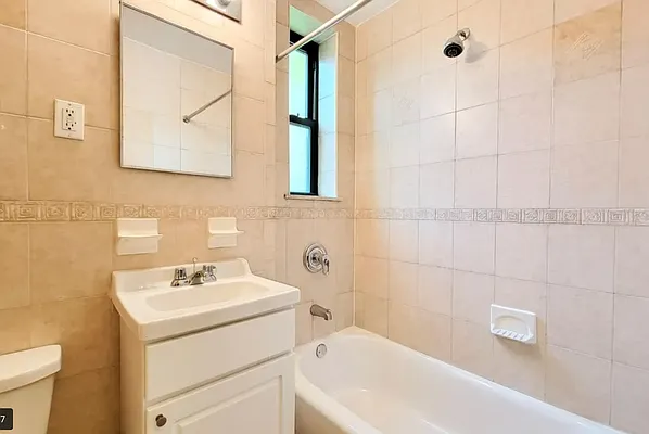 Rented by Revona Properties | media 19