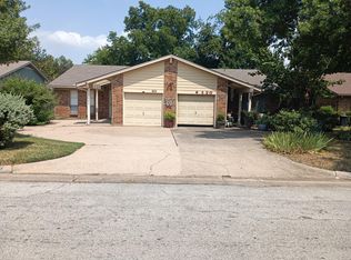 622 Billie Ruth Ln, Hurst, TX 76053