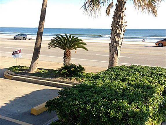3rd image of 7312 Seawall Blvd APT 221