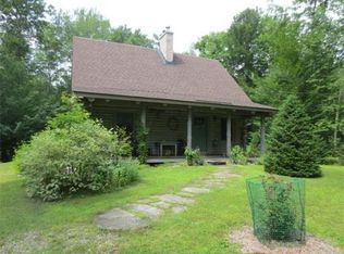 14 E River Rd, Huntington, MA 01050