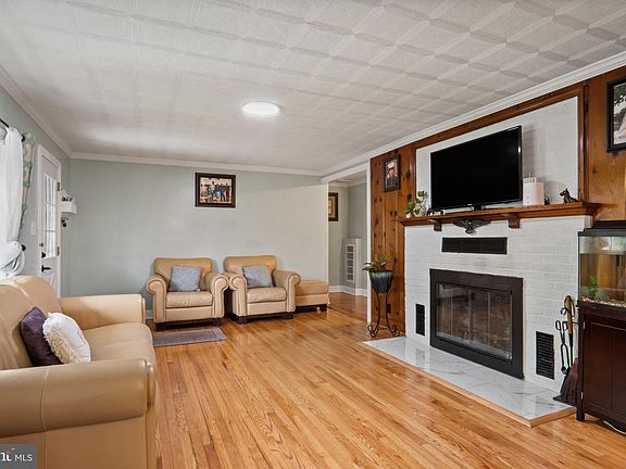 5th image of 8215 Harry Warren Pl