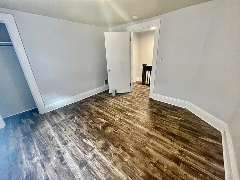 223 E Filbert St — Photo 38