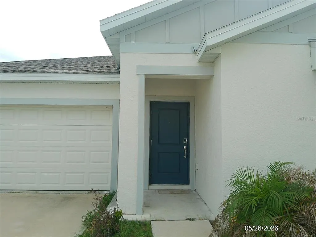 3 bed, 2.0 bath, 1555 sqft, $1,850 — Photo 2