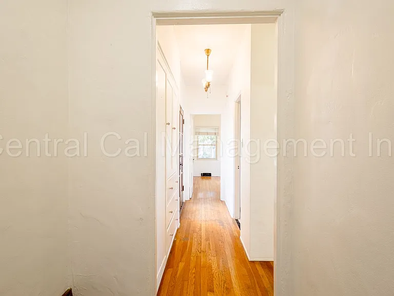 227 Oleander Ave — Photo 5