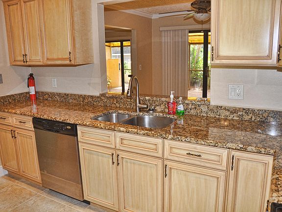 4th image of 131 Palm Ave APT 38