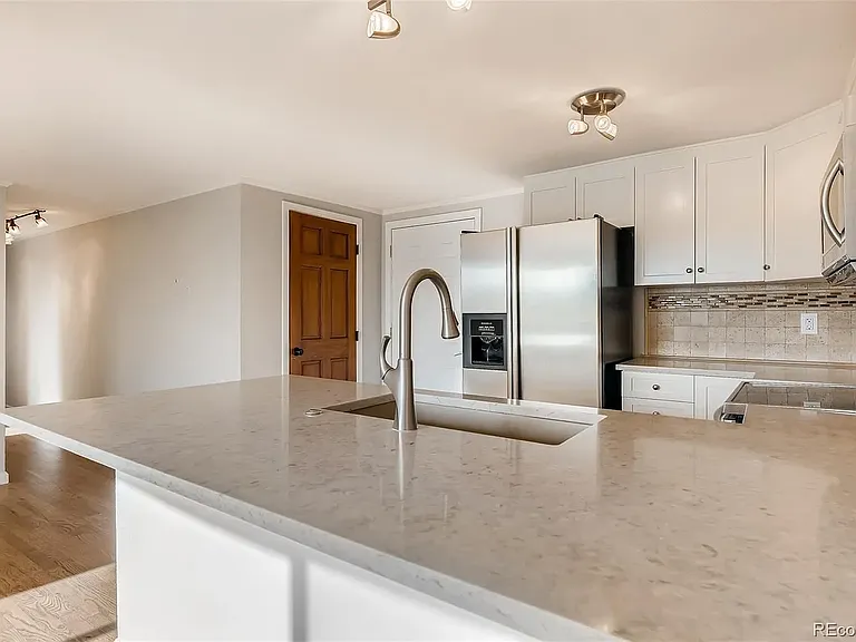 336 N Grant St #401 — Photo 2