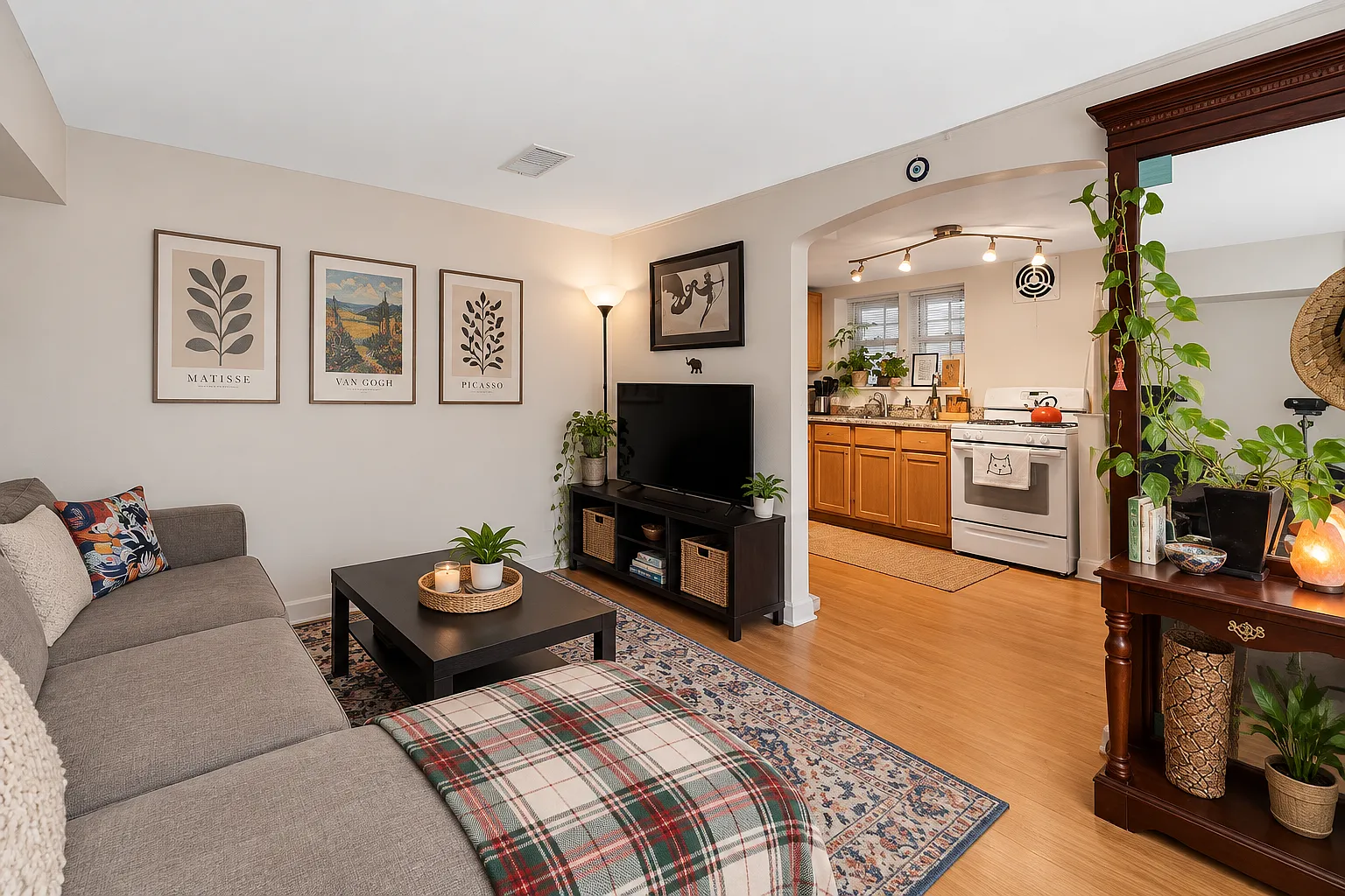 1 bed, 600 sqft, $1,350 — Photo 2