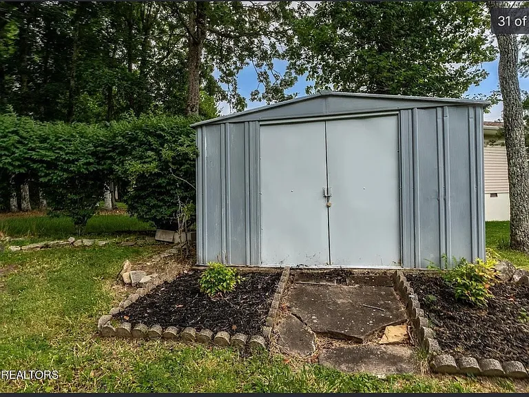 143 Fairhaven Dr — Photo 29