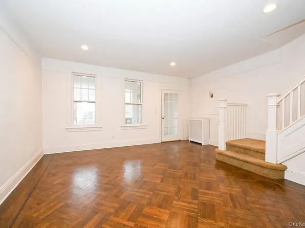 72-19 72nd Street, Glendale, NY 11385