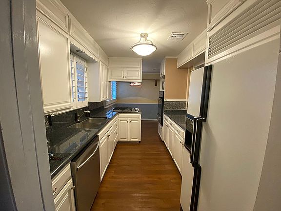 Kitchen view from entryway 