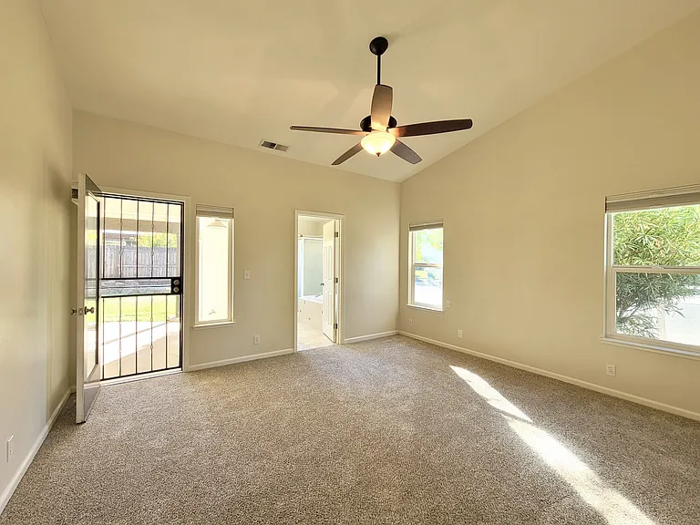 3008 Coach Lite Dr — Photo 11