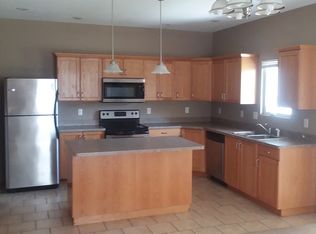 609 Walters Dr, Manhattan, KS 66502