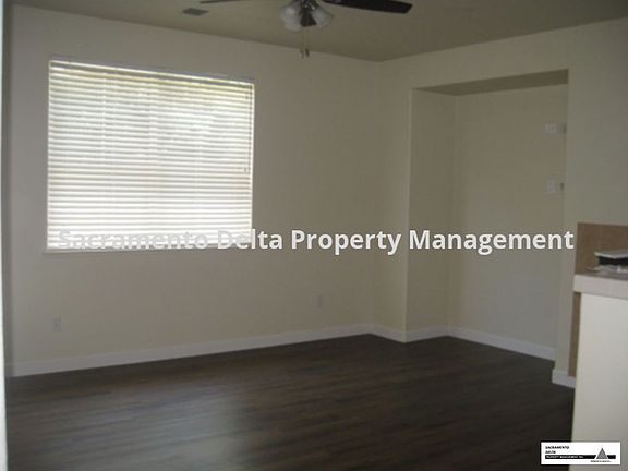 4th image of 8251 Crystal Walk Cir