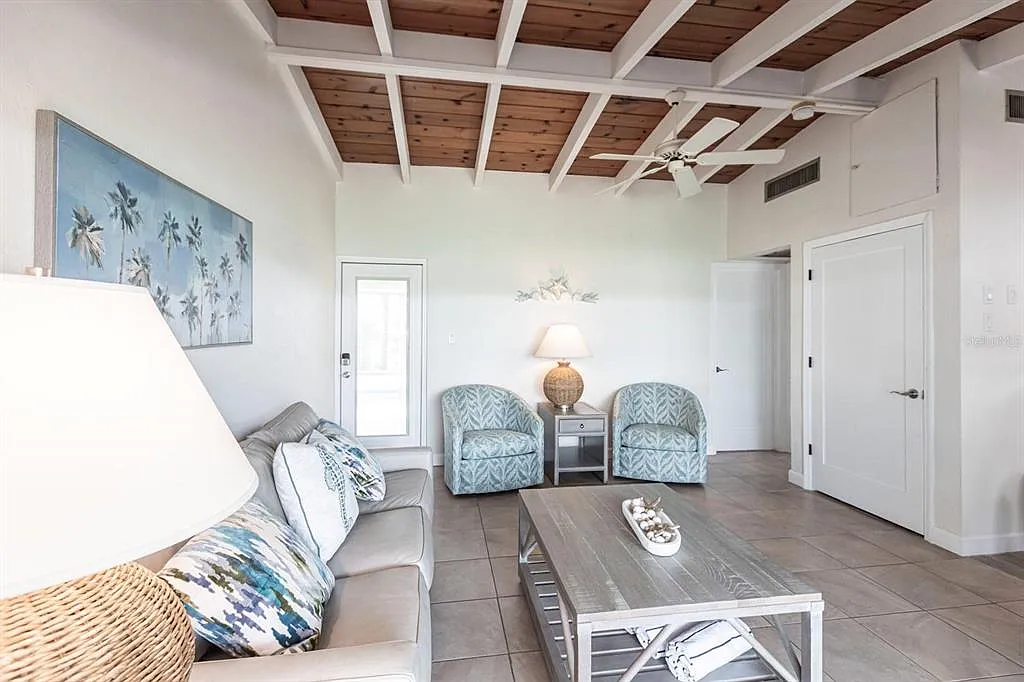 1 bed, 1.0 bath, 600 sqft, $5,370 — Photo 3