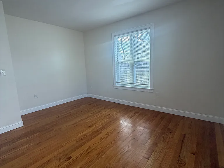 9 Nottingham St #1 — Photo 23
