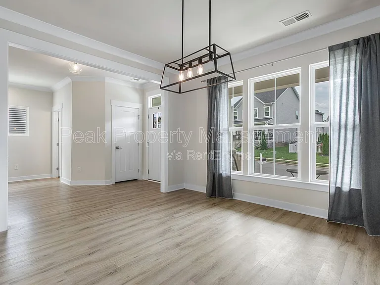 1633 Bilder Ct — Photo 12