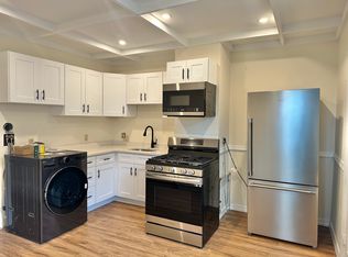592 E 2nd St #3, Boston, MA 02127