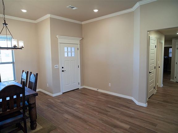 4th image of 11104 NW 91st St