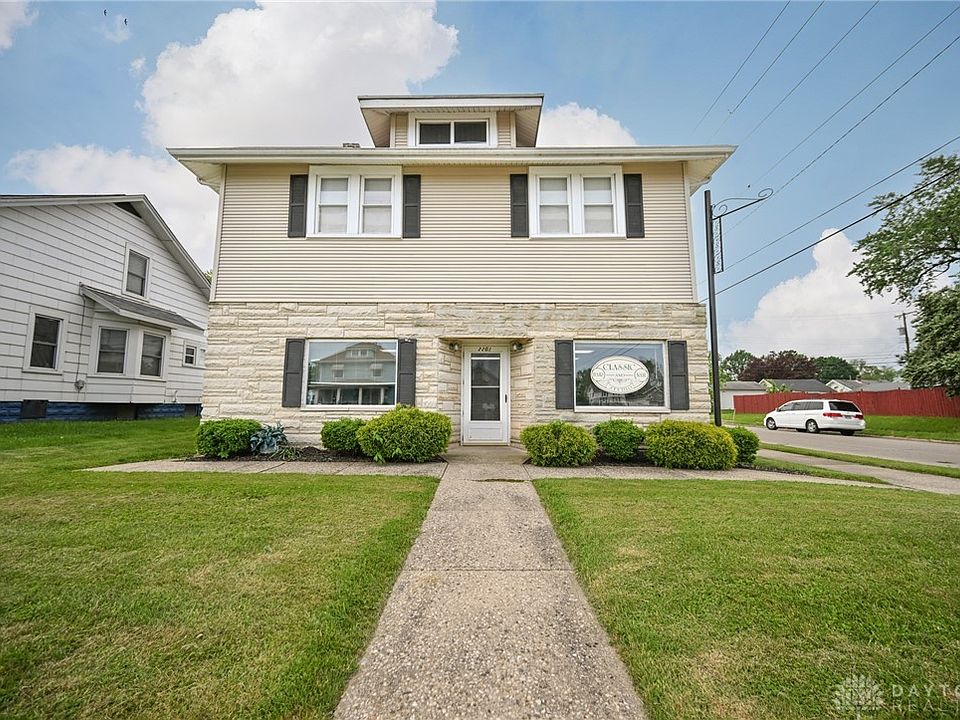 1st image of 2201 Woodside Ave