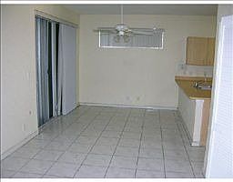 5th image of 8815 NW 39th Pl