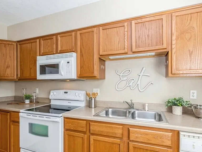 313 Grandview Ct — Photo 11