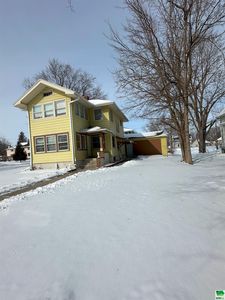 611 W 5th St, Storm Lake, IA, 50588