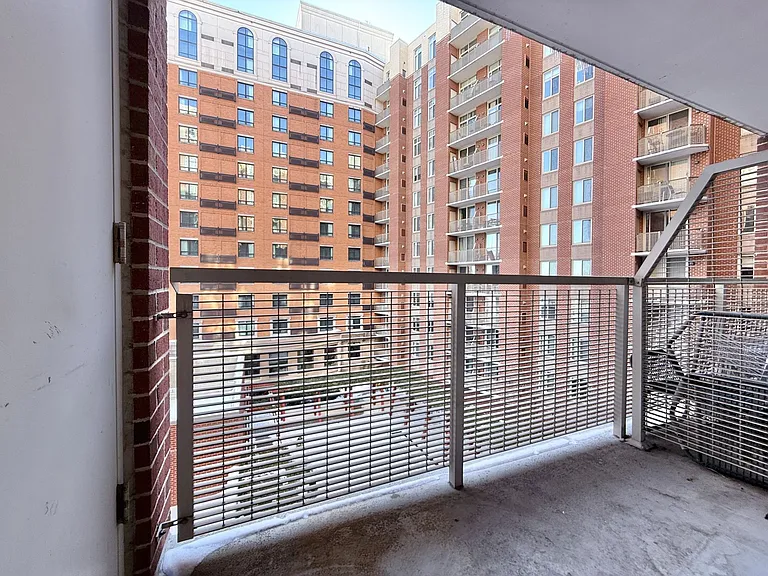 1000 New Jersey Ave SE #526 — Photo 19