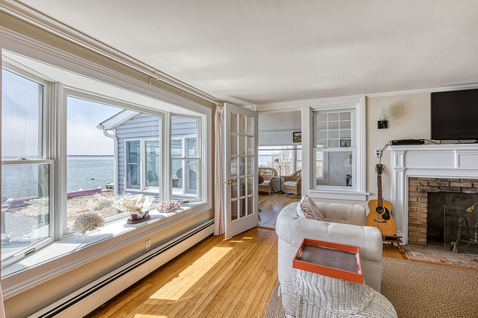  Living room to Sunroom