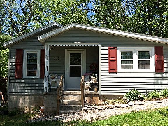3rd image of 1424 Lawton Ave