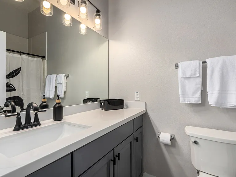 2402 E 5th St #1718 — Photo 34