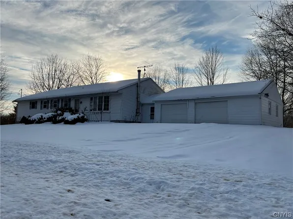 315 Hinman Rd, Pulaski, NY 13142